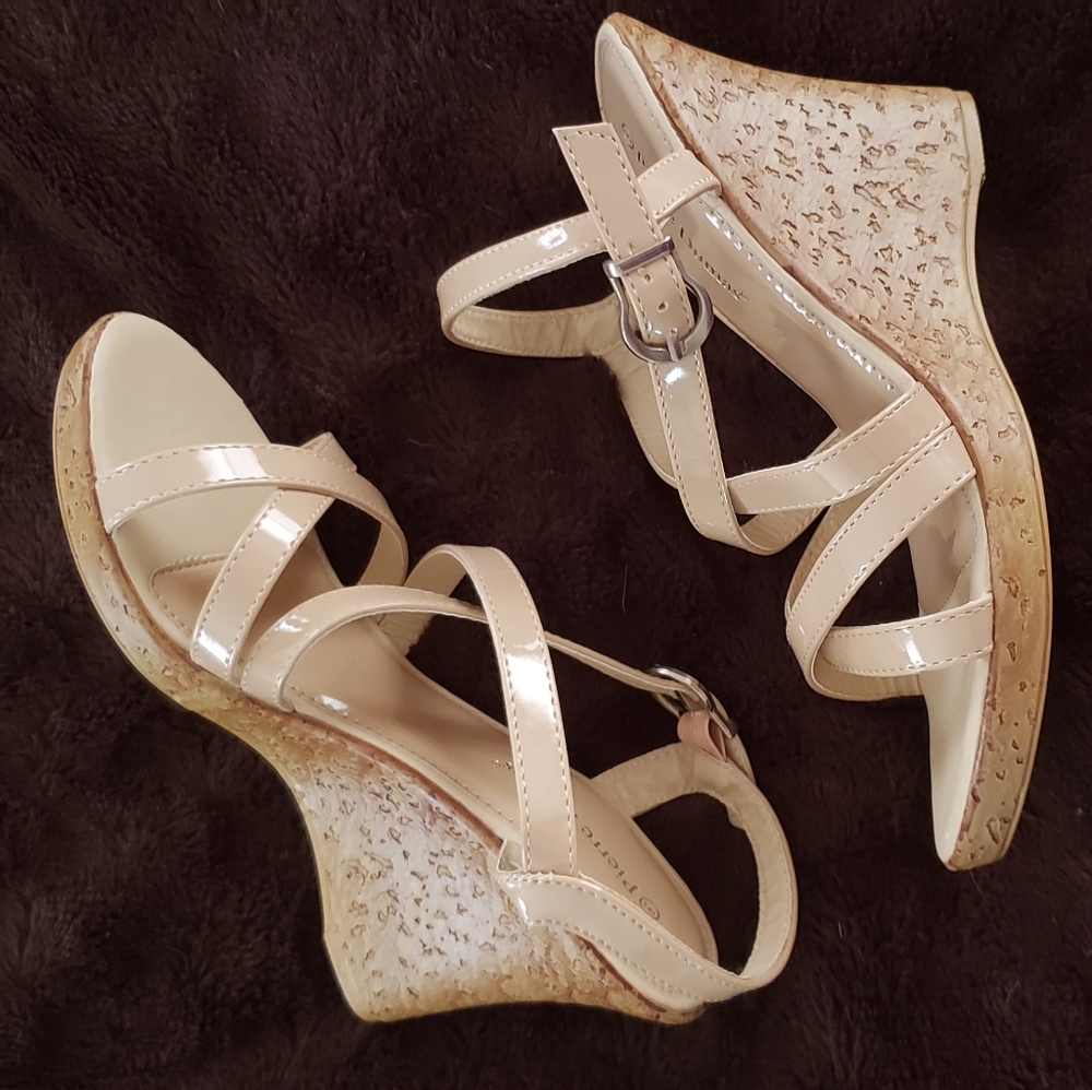Women sandals